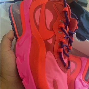 Selling some Nike air max 270s